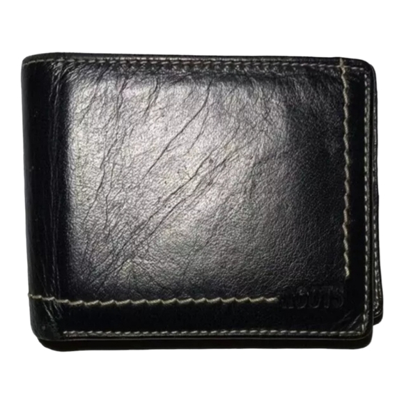 Roots Canada Classic Black Leather Bi Fold Wallet w Center section ID Holder - Picture 2 of 5
